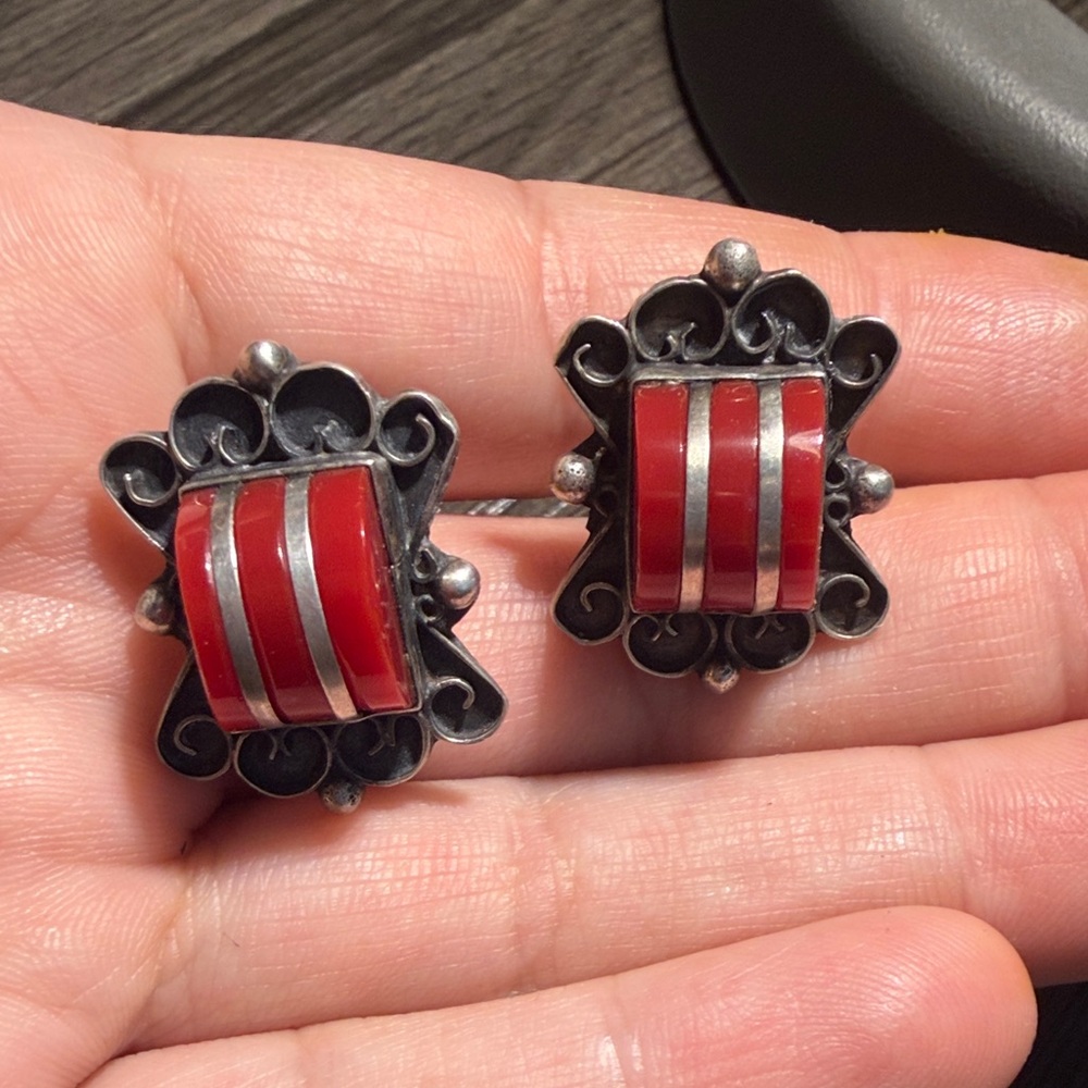 925 stamped  sterling Silver Red Inlay Vintage-Style 1950 Earrings